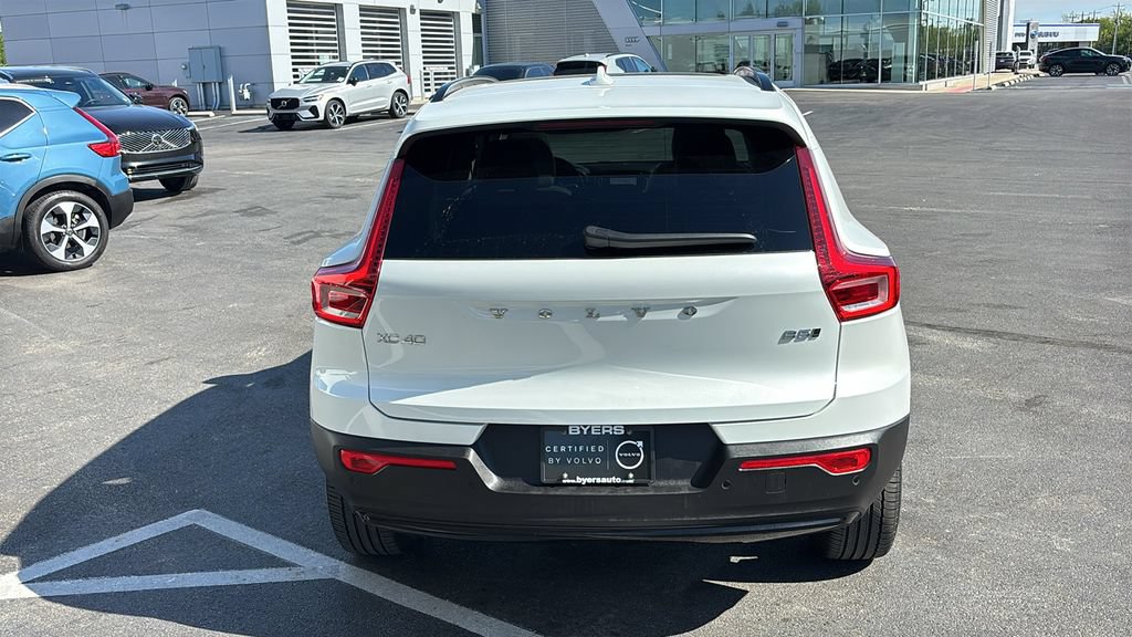 Certified 2026 Volvo XC40 B5 Plus AWD/4WD image 30