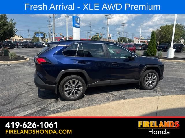 Used 2022 Toyota RAV4 XLE Premium AWD/4WD image 6