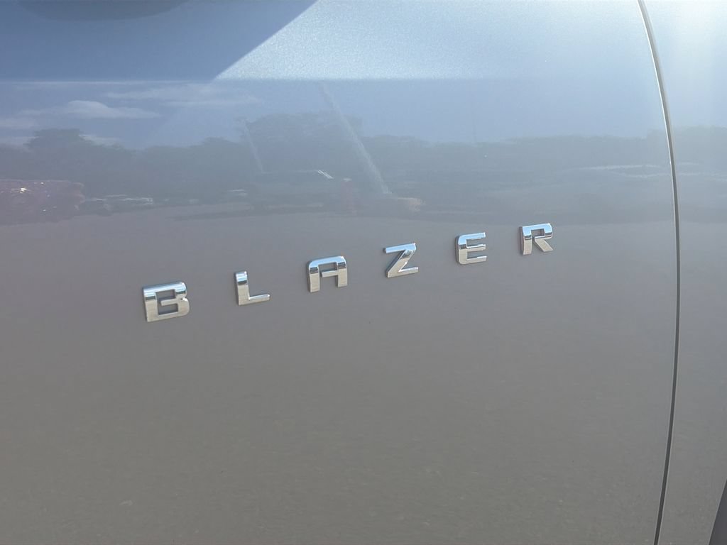 Used 2024 Chevrolet Blazer LT w/ Convenience Package FWD image 33