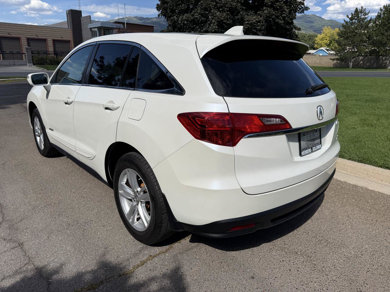 Used 2015 Acura RDX w/ Technology Package AWD/4WD image 3