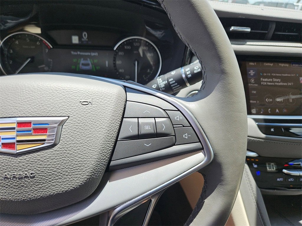 Used 2024 Cadillac XT5 Premium Luxury image 23
