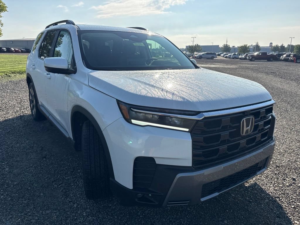 Used 2026 Honda Pilot Touring image 15