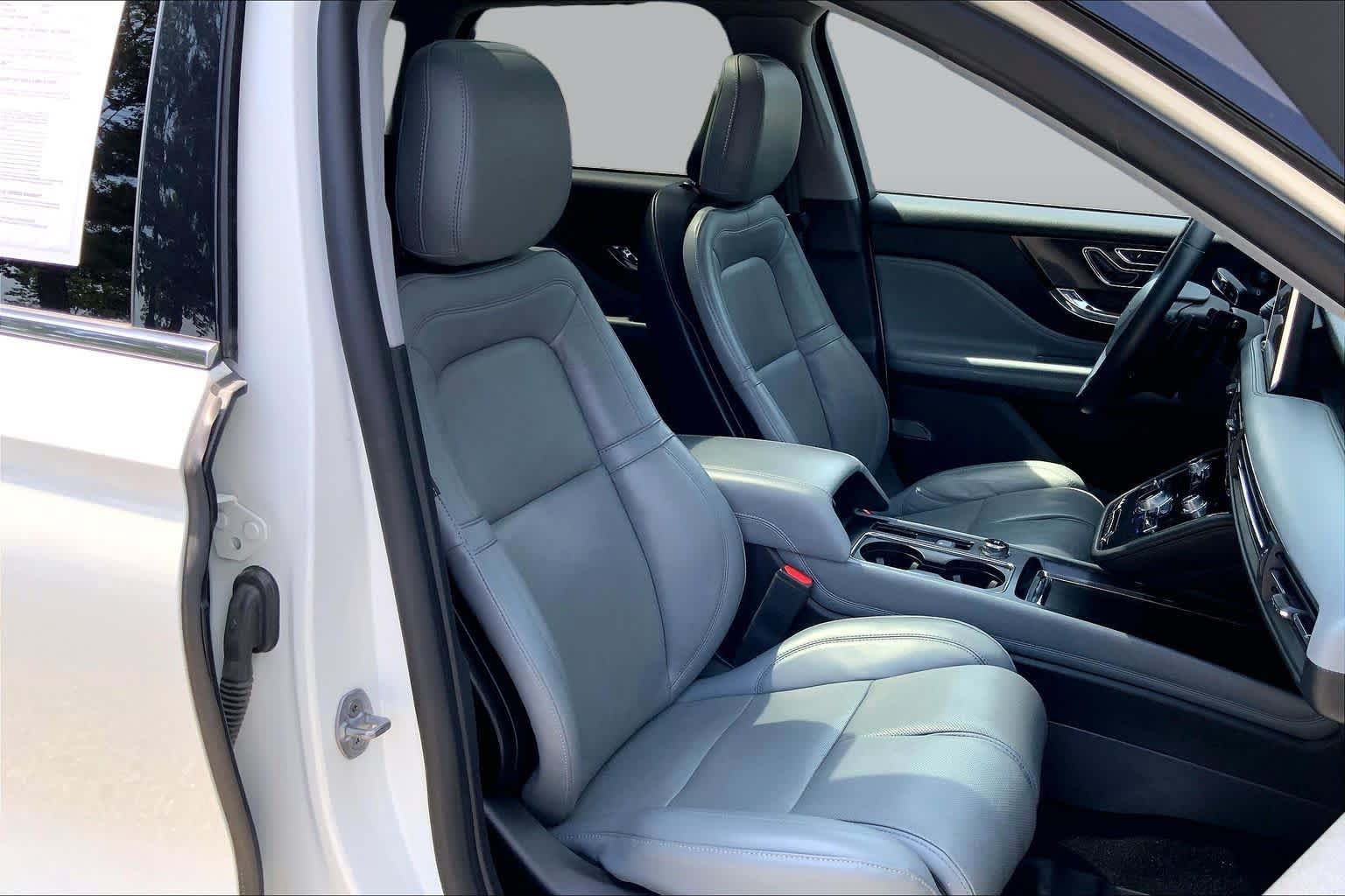 Used 2022 Lincoln Corsair Reserve w/ Equipment Group 201A AWD/4WD image 8
