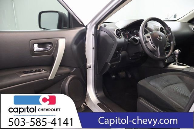 Used 2015 Nissan Rogue S w/ Convenience Package FWD image 9