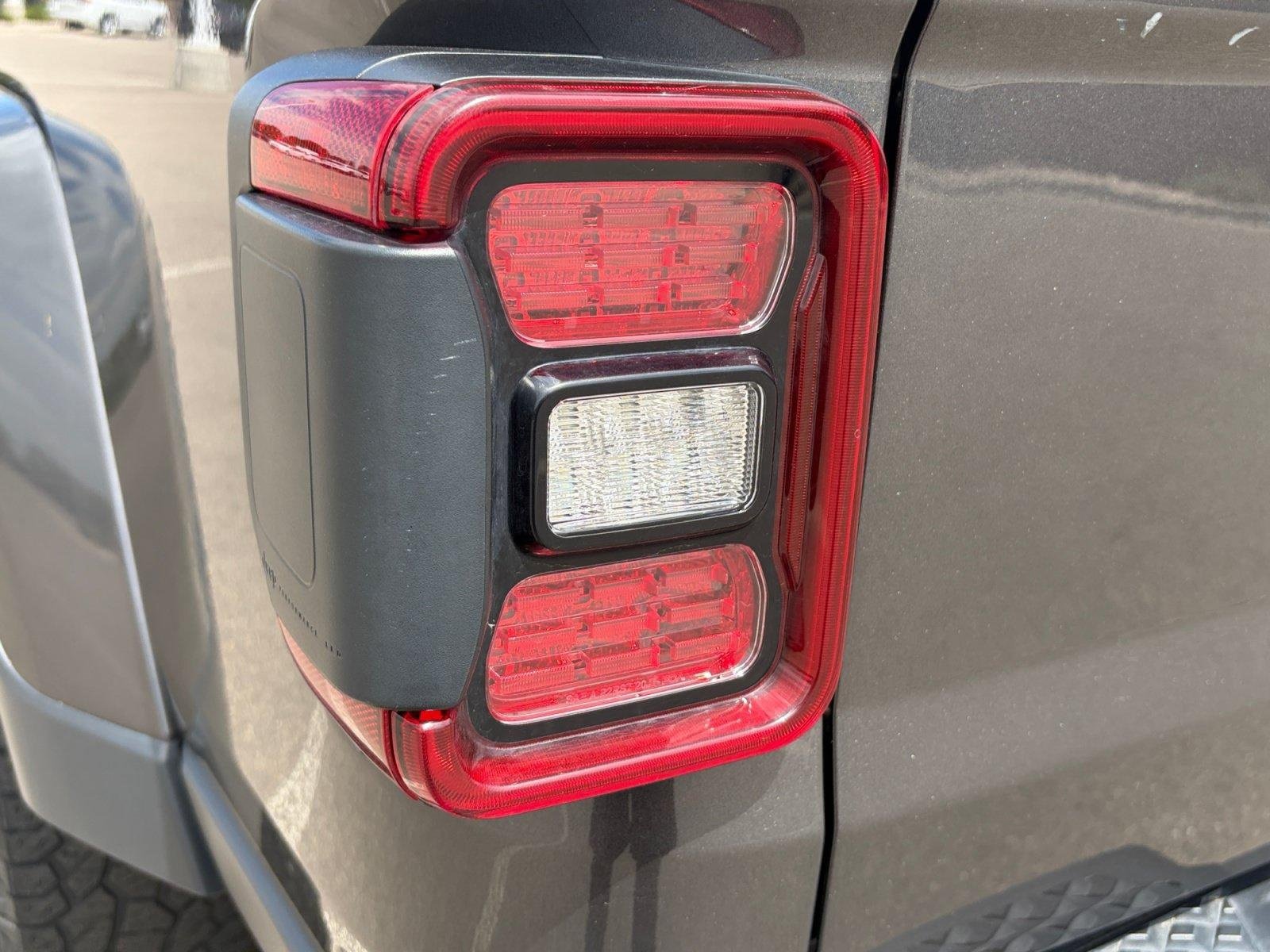 Used 2023 Jeep Gladiator Sport AWD/4WD image 20