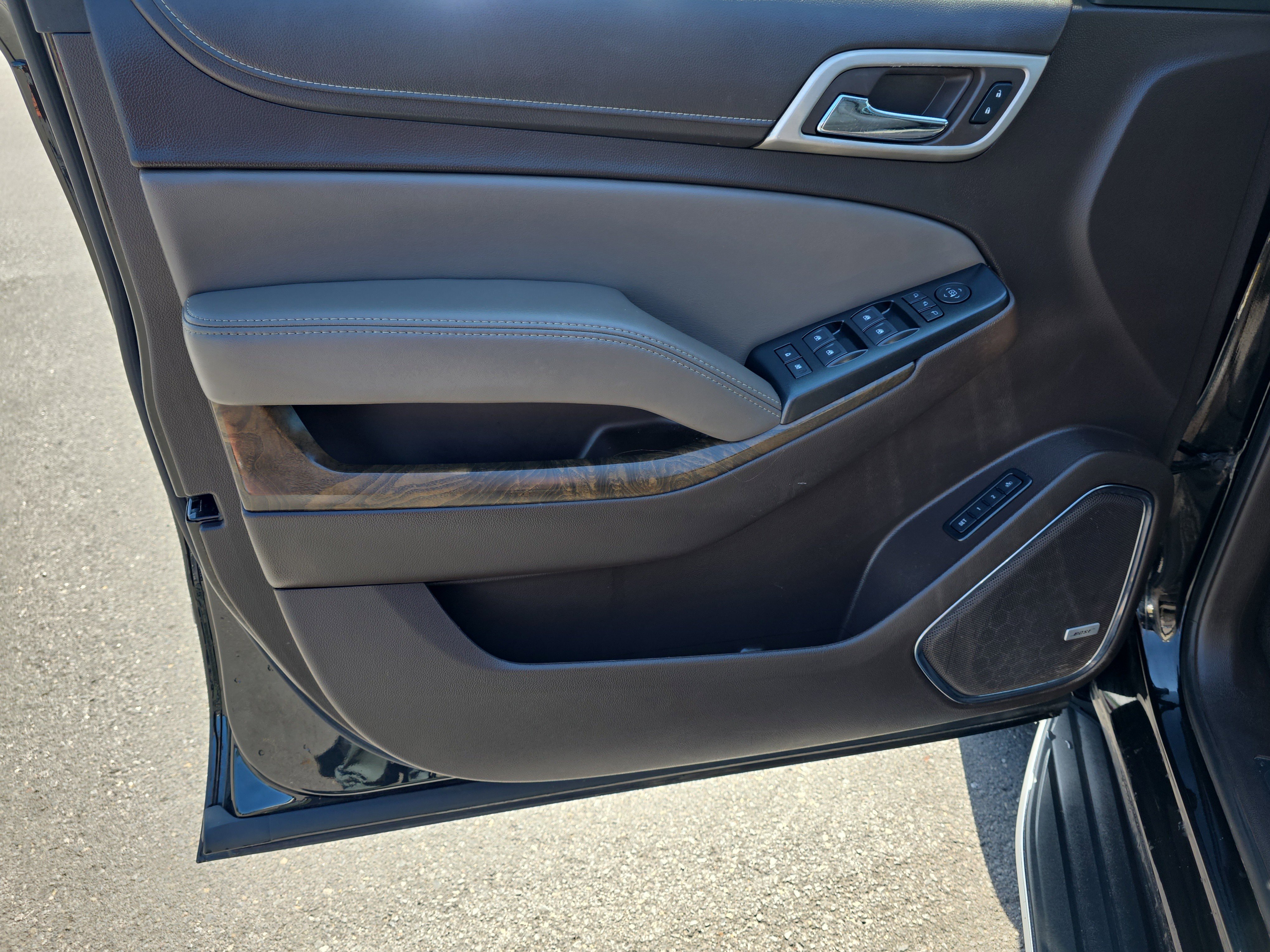 Used 2018 GMC Yukon XL Denali image 16