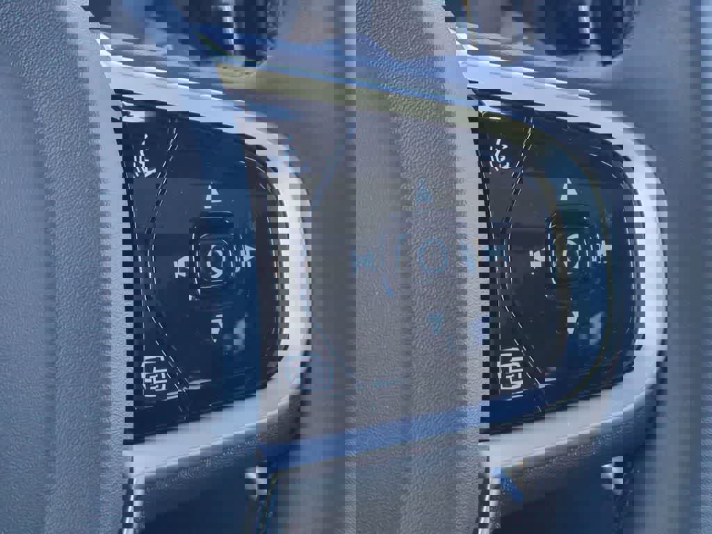 New 2026 Volvo XC60 B5 Plus w/ Protection Package Premier image 25