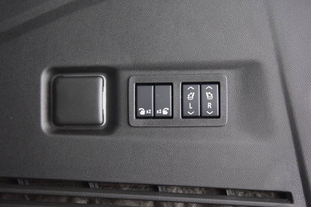 New 2026 Chevrolet Suburban Premier AWD/4WD image 26
