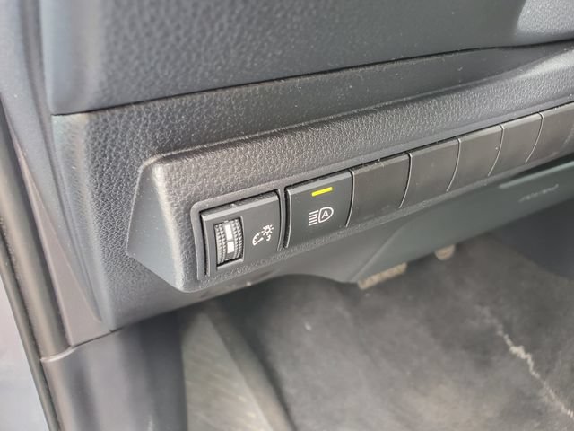 Certified 2025 Toyota Corolla LE FWD image 17