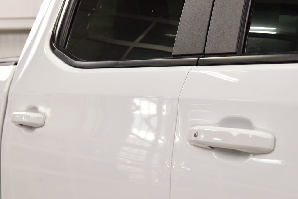 Used 2020 Chevrolet Silverado 1500 LT w/ All-Star Edition image 17