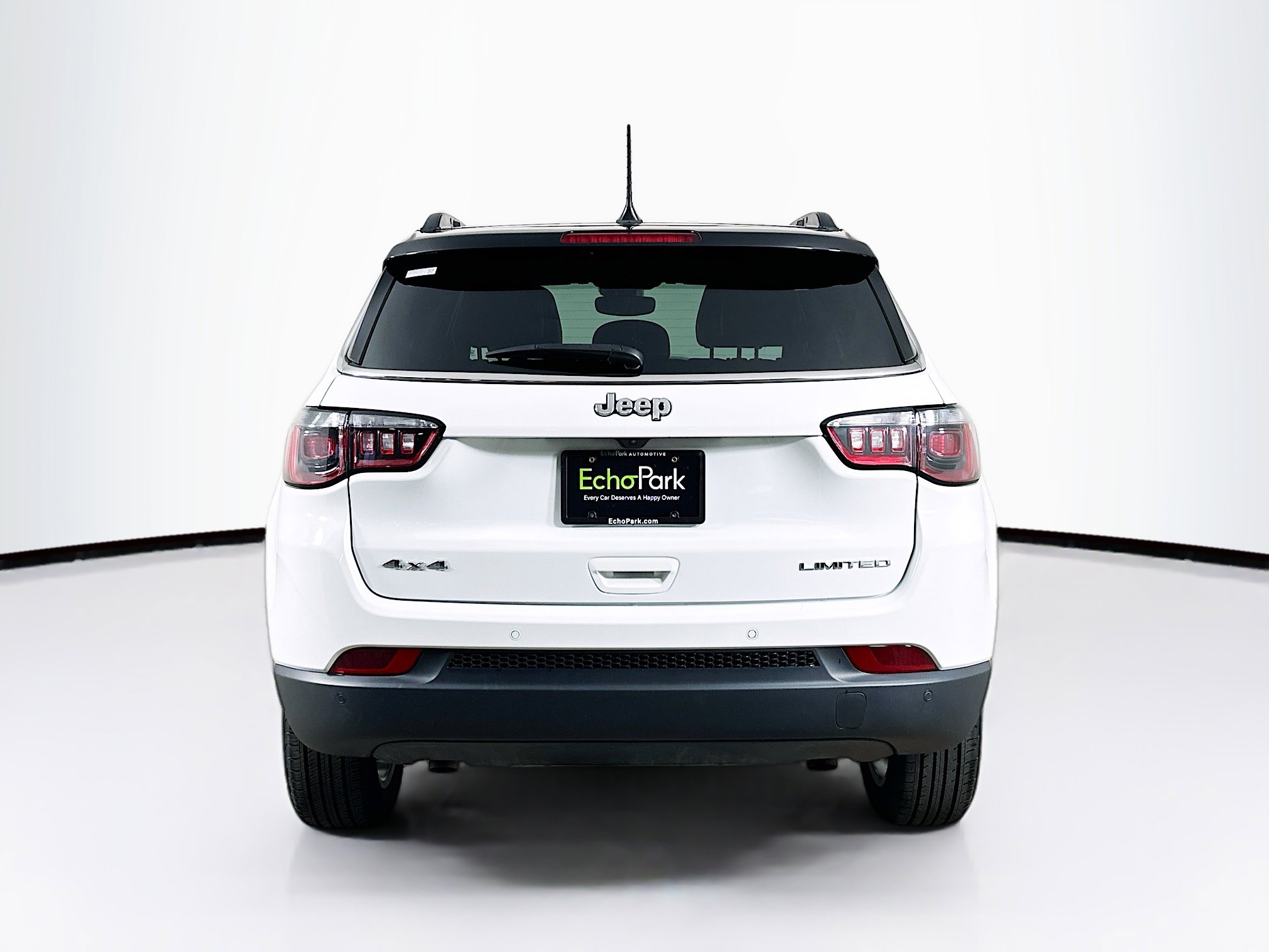 Used 2025 Jeep Compass Limited image 7