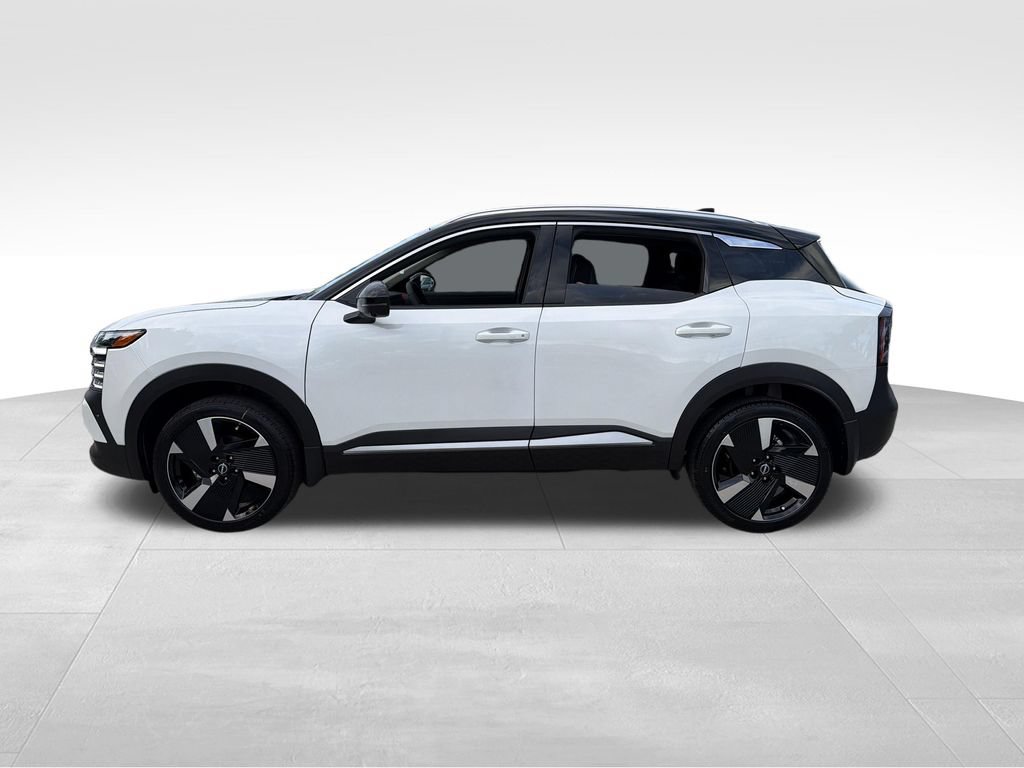 New 2026 Nissan Kicks SR w/ SR Premium Package FWD image 4