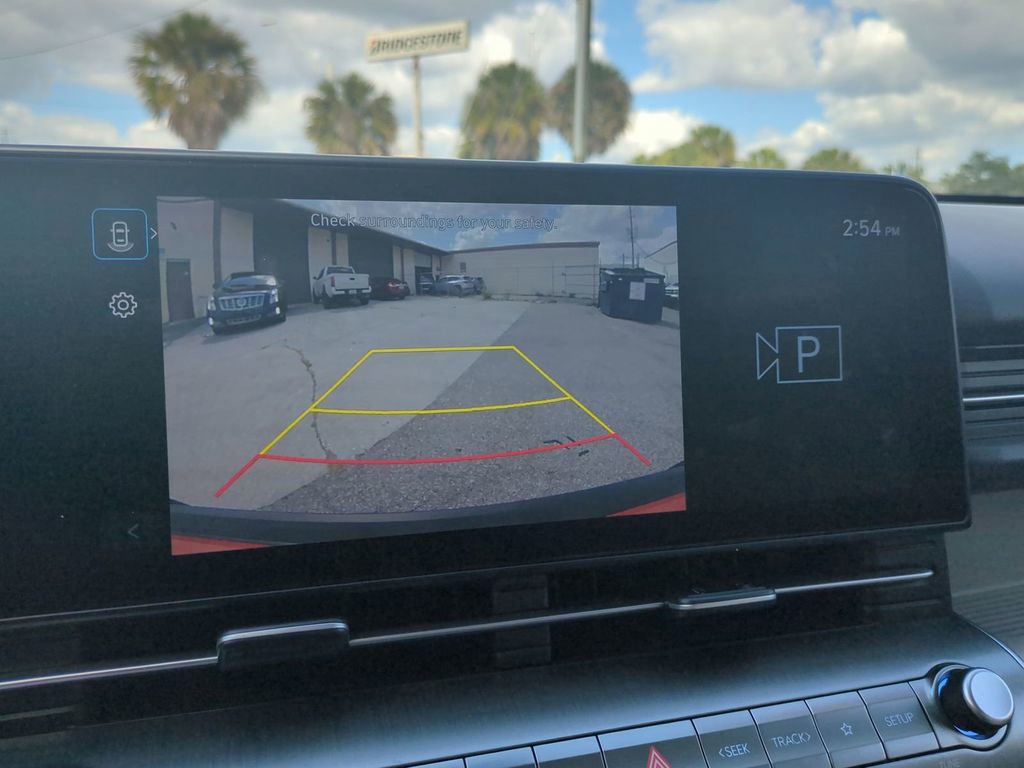 Certified 2024 Hyundai Kona SEL FWD image 25