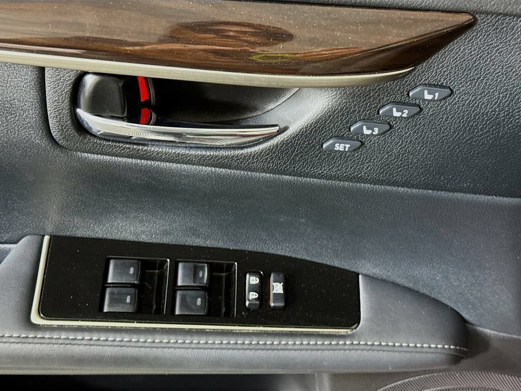 Used 2018 Lexus ES 350 w/ Premier Package FWD image 23