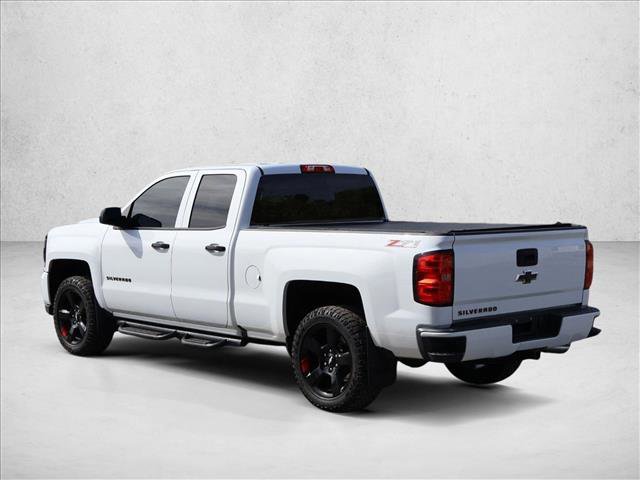 Used 2017 Chevrolet Silverado 1500 LT w/ Redline Edition AWD/4WD image 8