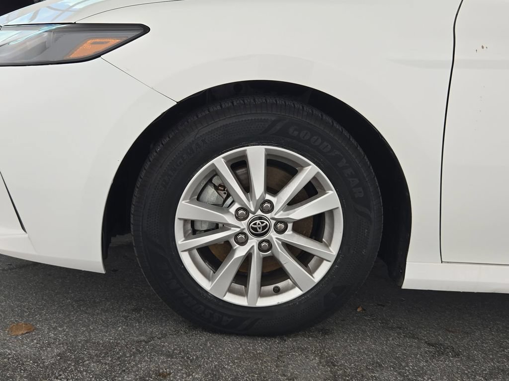 Used 2025 Toyota Camry LE FWD image 38
