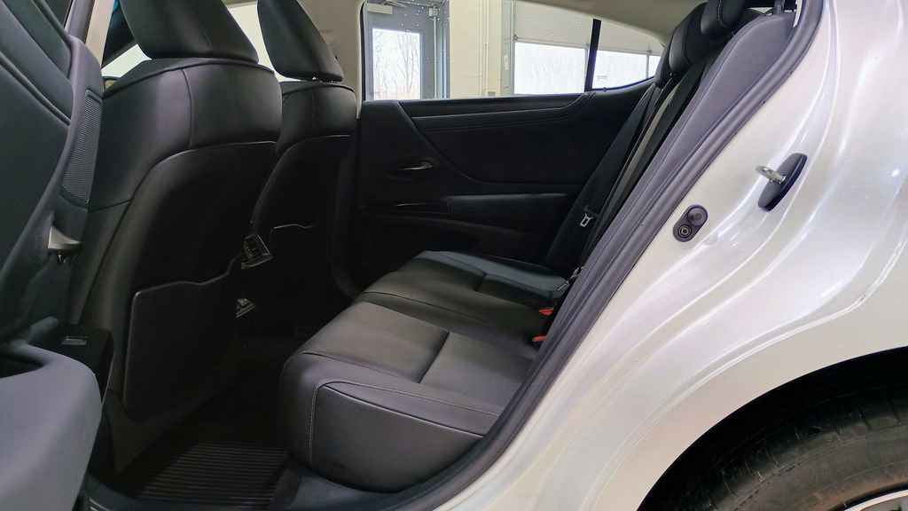Used 2023 Lexus ES 250 w/ Premium Package AWD/4WD image 22