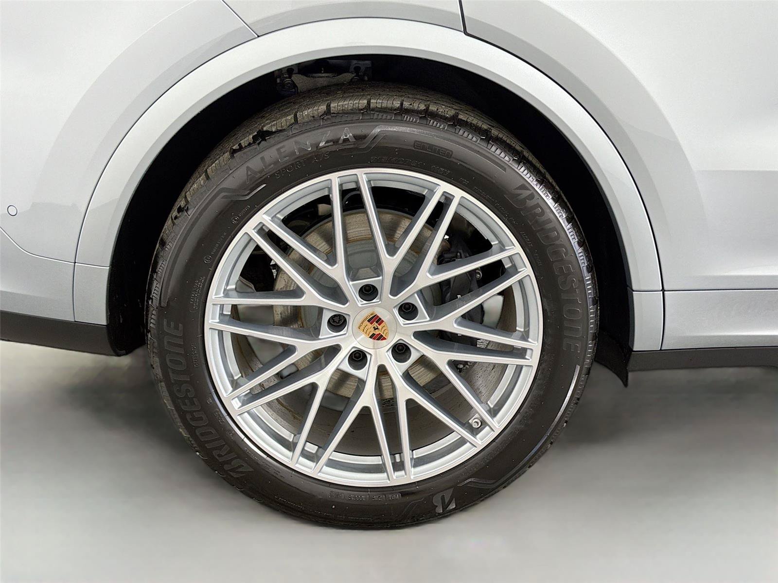 Certified 2026 Porsche Cayenne AWD/4WD image 12