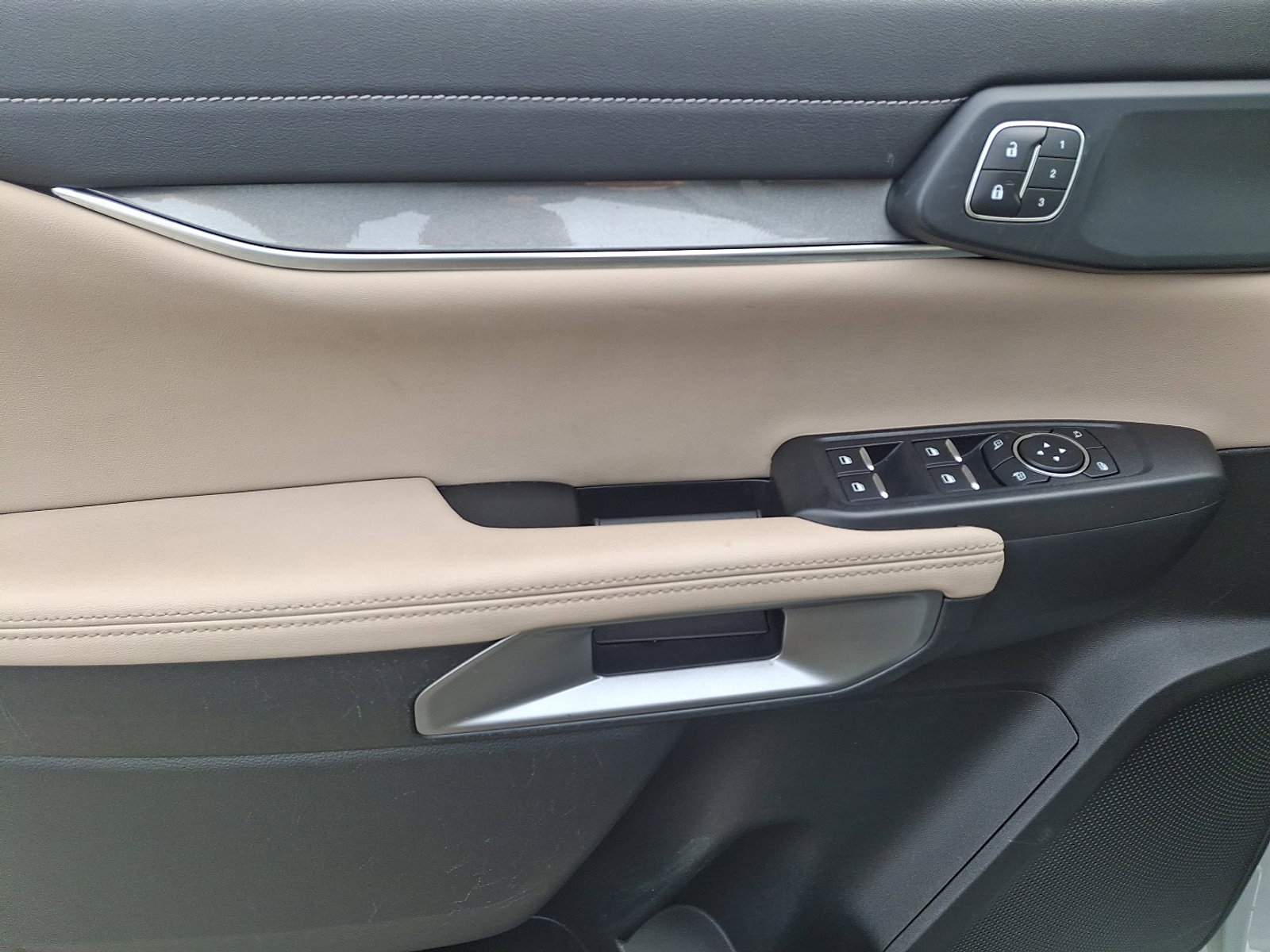 Certified 2024 Ford Ranger Lariat w/ FX4 Off-Road Package image 12