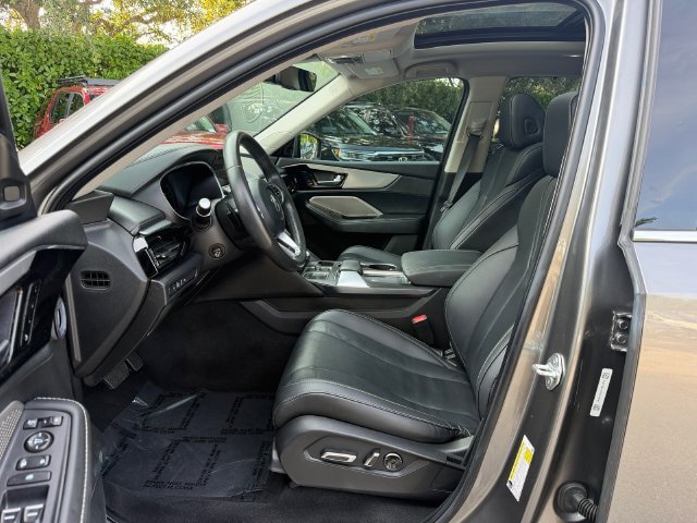 Used 2024 Acura MDX w/ Technology Package FWD image 11