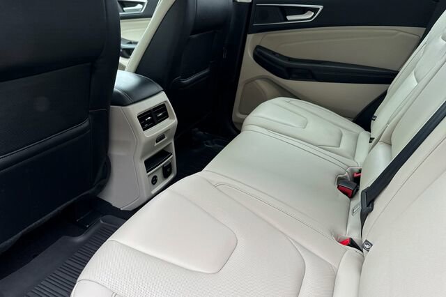 Certified 2022 Ford Edge Titanium w/ Equipment Group 301A image 9