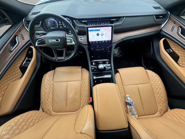 Used 2025 Jeep Grand Cherokee L Summit w/ Obsidian Package AWD/4WD image 20