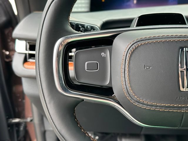New 2027 Lincoln Navigator Black Label AWD/4WD image 9