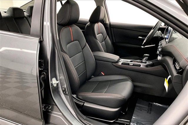 New 2025 Nissan Sentra SR w/ SR Premium Package image 32
