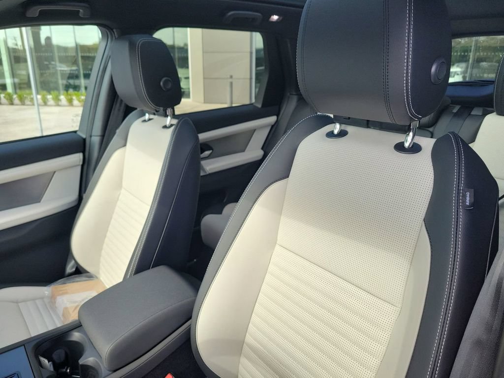 New 2025 Land Rover Discovery Sport Dynamic SE AWD/4WD image 26