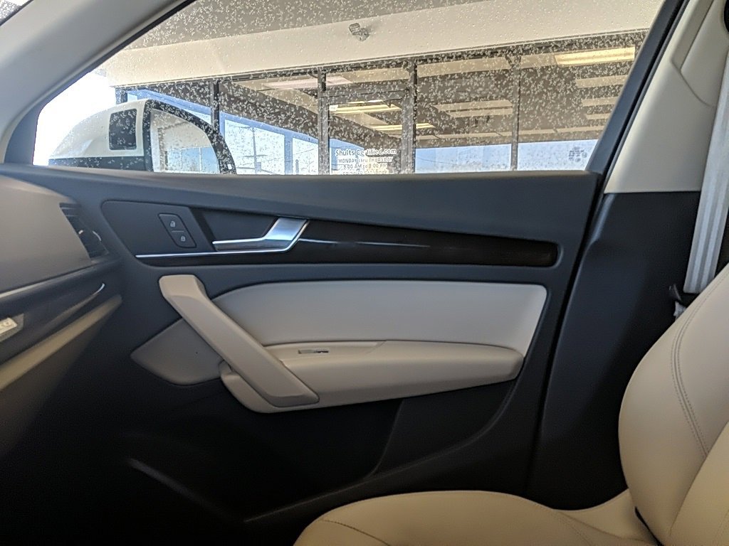 Used 2018 Audi Q5 2.0T Premium Plus w/ Premium Plus Package image 26