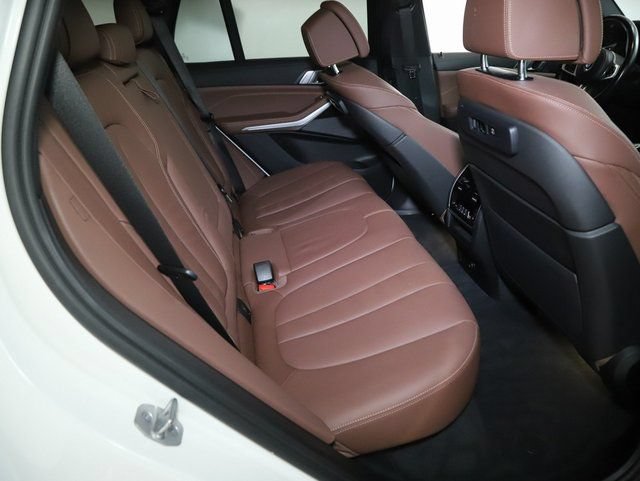 Used 2021 BMW X5 M50i w/ Premium Package AWD/4WD image 30