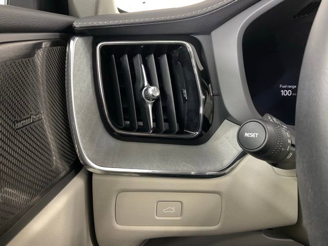 Used 2025 Volvo XC60 B5 Ultra w/ Protection Package Premier image 20