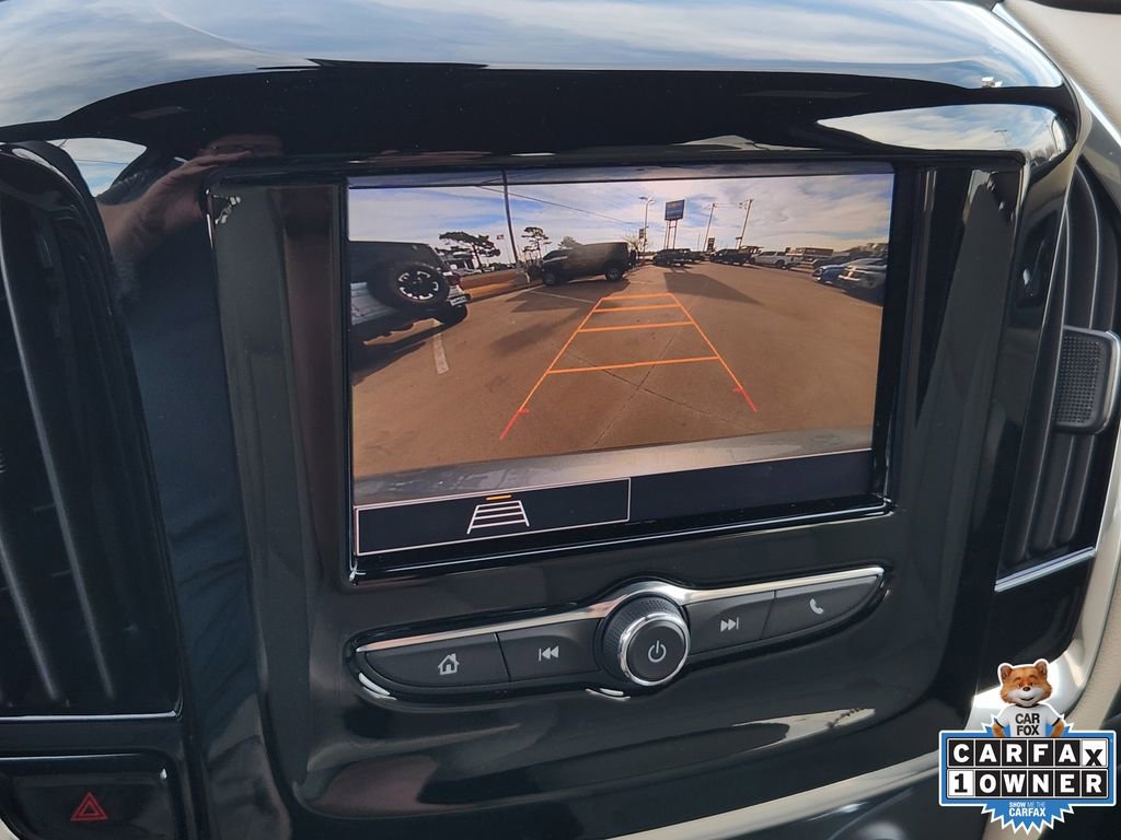 Used 2023 Chevrolet Traverse LS image 22