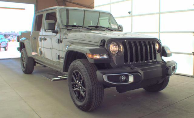 Used 2021 Jeep Gladiator Sport image 4