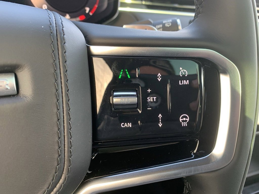 Used 2025 Land Rover Range Rover Sport SE image 30