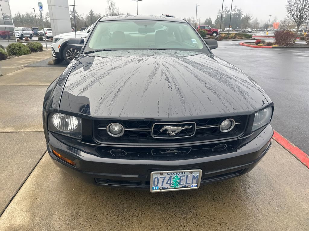 Used 2007 Ford Mustang Deluxe image 7