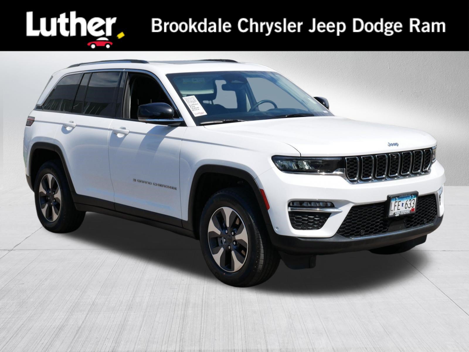 Used 2022 Jeep Grand Cherokee Limited 4xe w/ Luxury Tech Group II AWD/4WD image 1