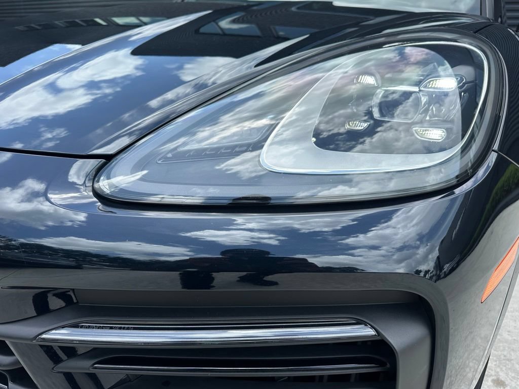 Certified 2023 Porsche Cayenne AWD/4WD image 12