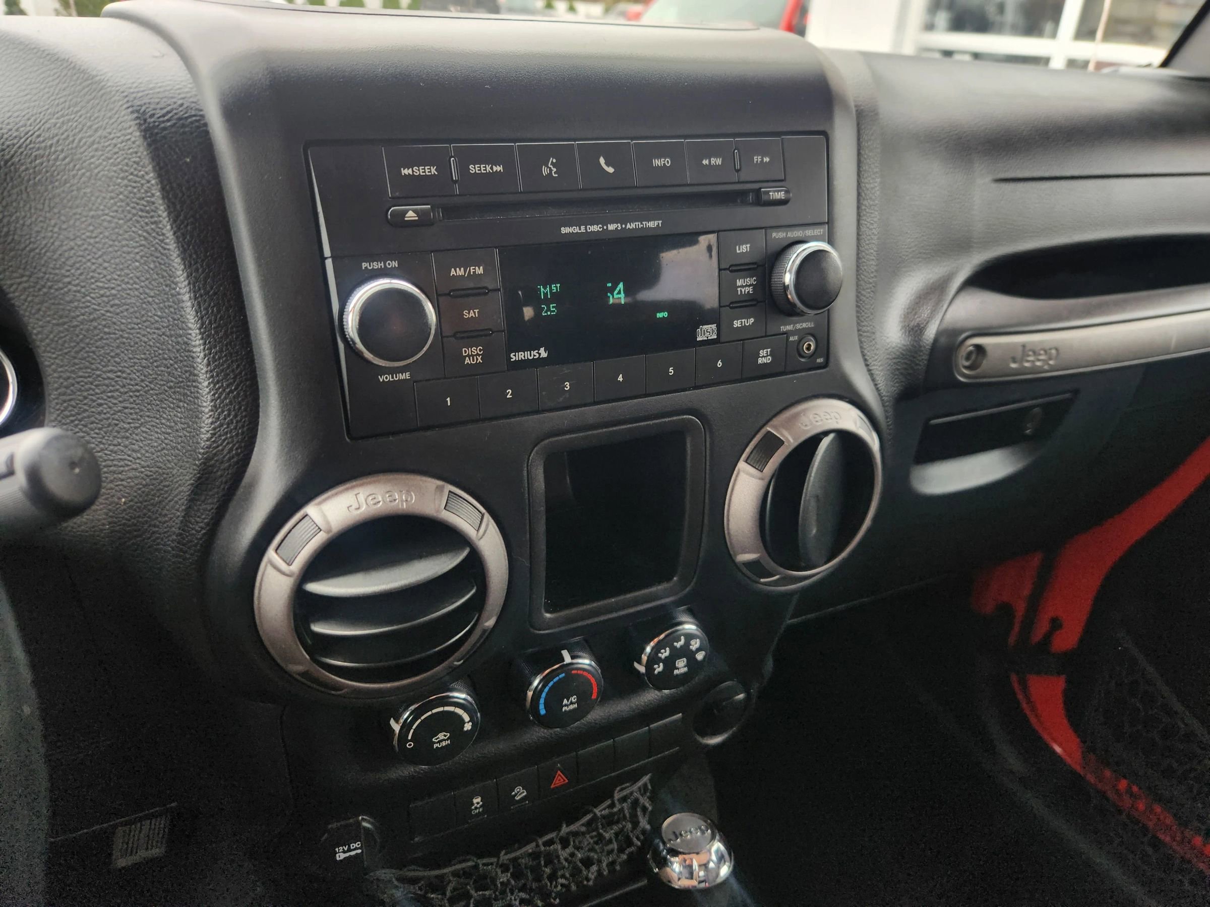 Used 2016 Jeep Wrangler Sport w/ Connectivity Group image 30