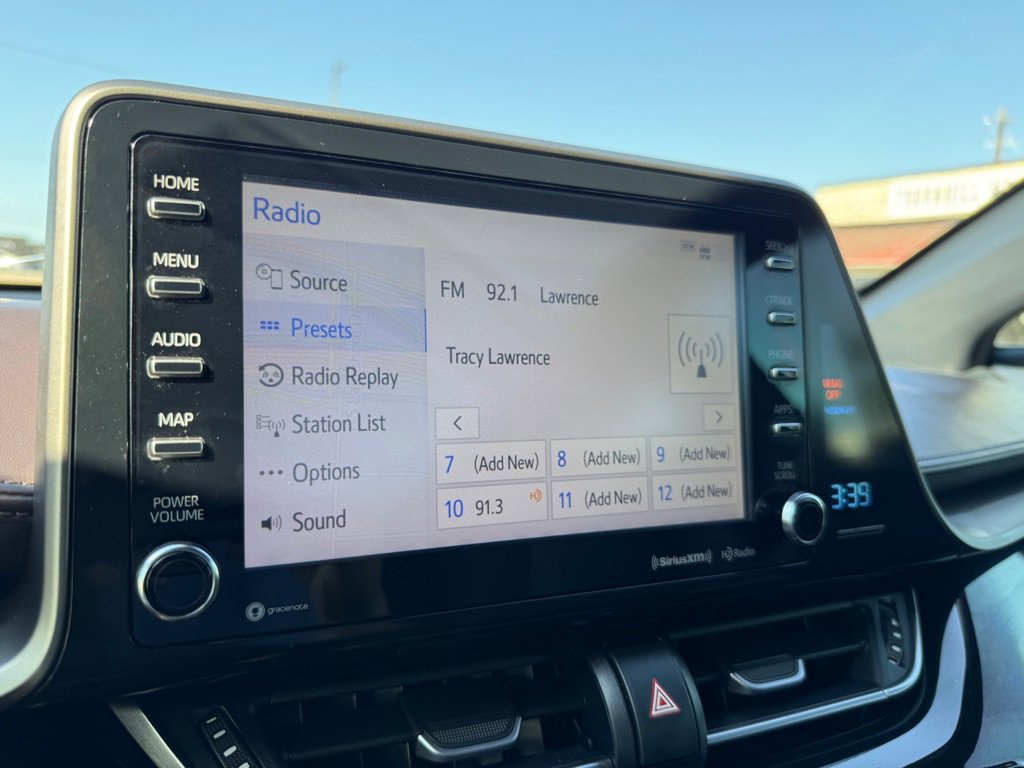 Used 2019 Toyota C-HR Limited FWD image 30