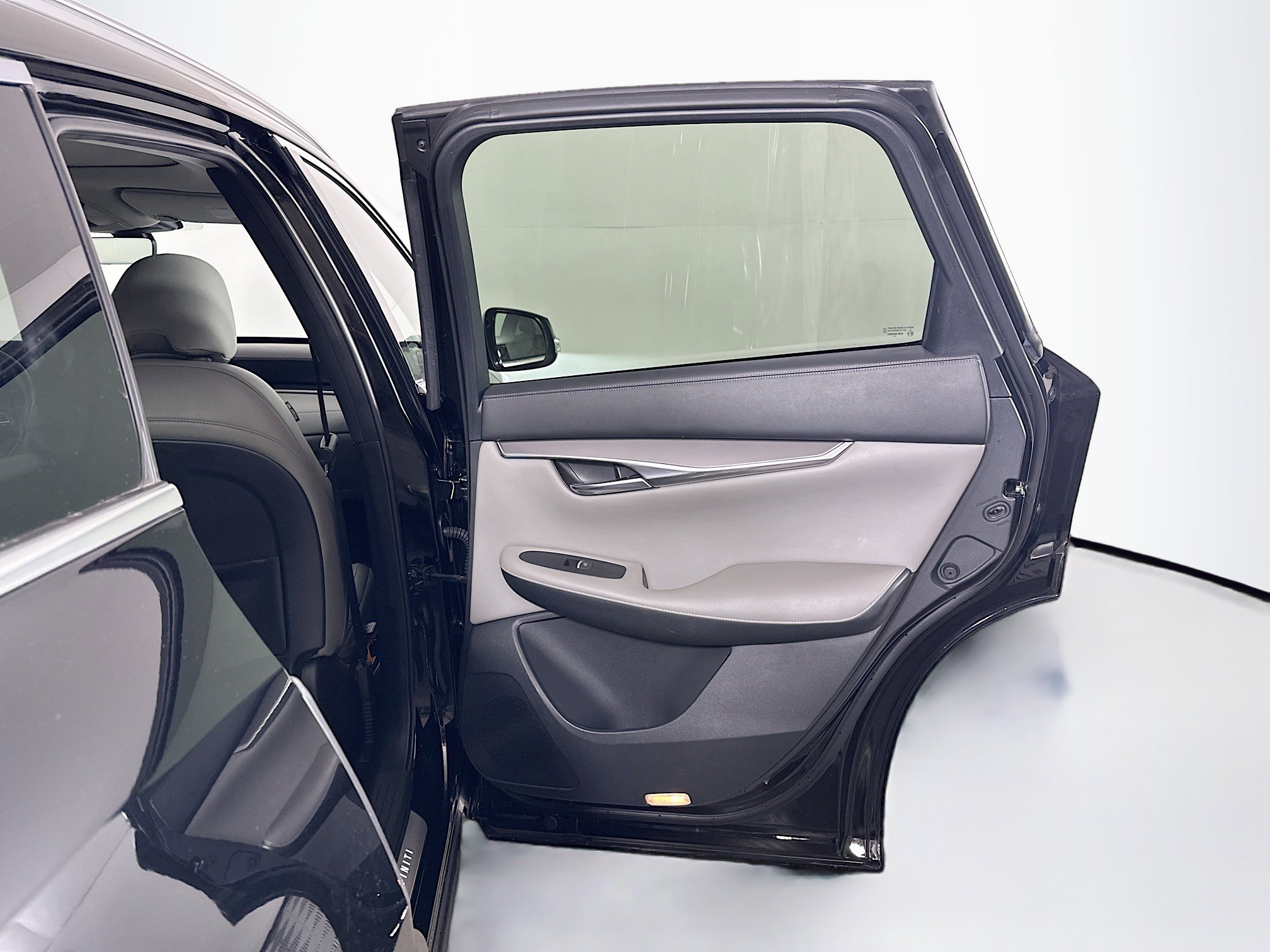 Used 2023 INFINITI QX50 Luxe FWD image 30