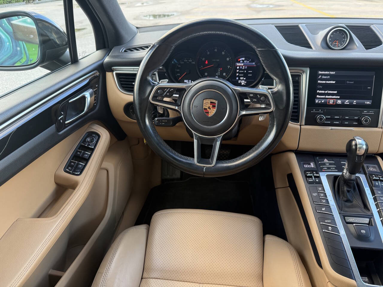 Used 2017 Porsche Macan AWD/4WD image 19