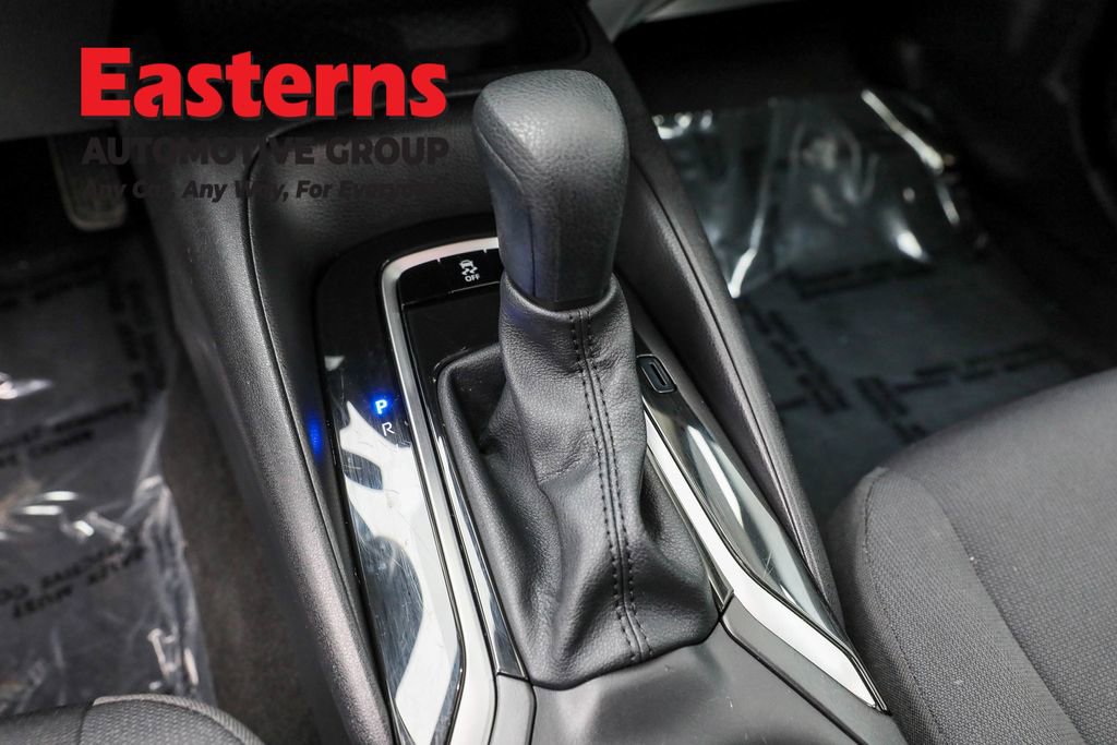 Used 2025 Toyota Corolla LE image 13