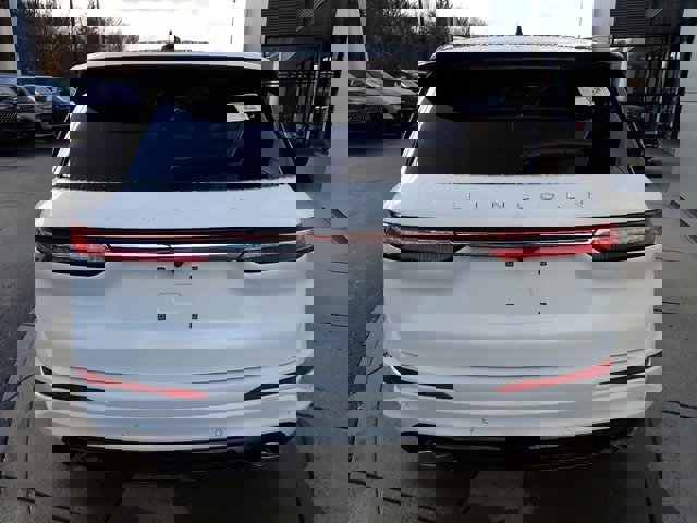 New 2026 Lincoln Corsair Premiere image 4