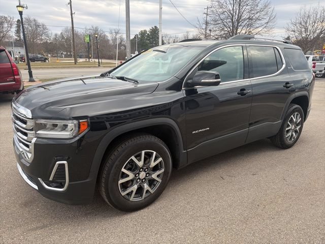 Used 2023 GMC Acadia SLT w/ Preferred Package FWD image 7