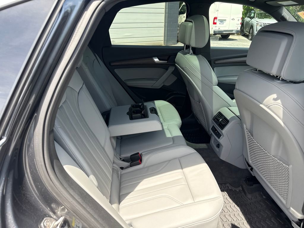 Used 2024 Audi Q5 2.0T Premium Plus w/ Premium Plus Package AWD/4WD image 29