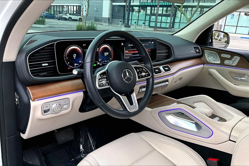 Used 2023 Mercedes-Benz GLS 450 4MATIC image 16