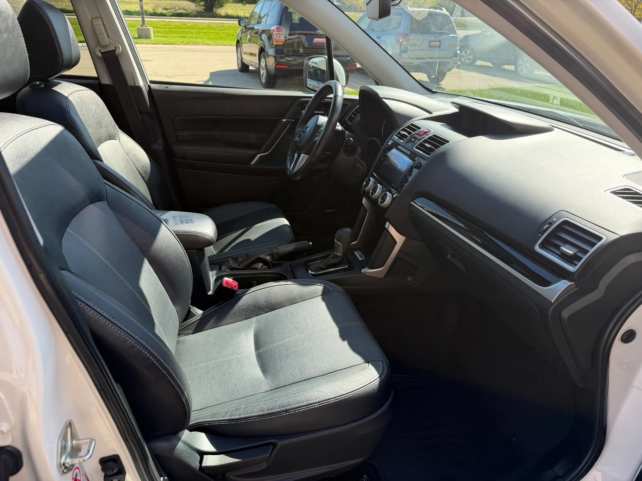 Used 2018 Subaru Forester 2.5i Touring w/ Popular Package #2 AWD/4WD image 14