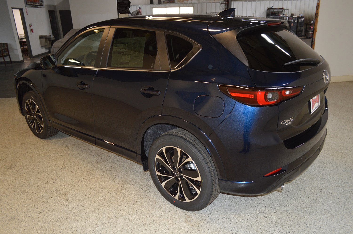 New 2025 MAZDA CX-5 AWD 2.5 S w/ Preferred Package image 5