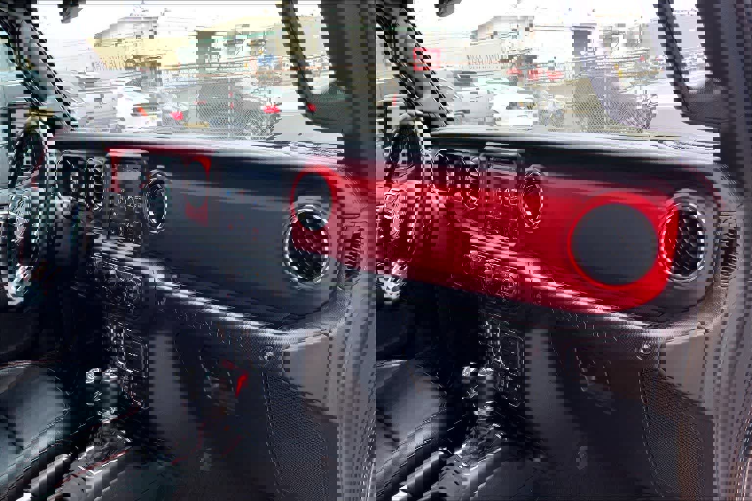 Used 2021 Jeep Wrangler Unlimited Rubicon w/ Xtreme Recon 35" Tire Package image 23